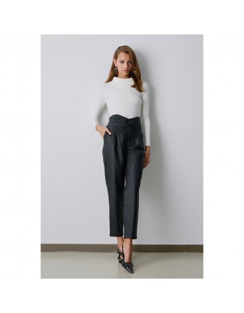 Nakış Detaylı Siyah Deri Pantolon