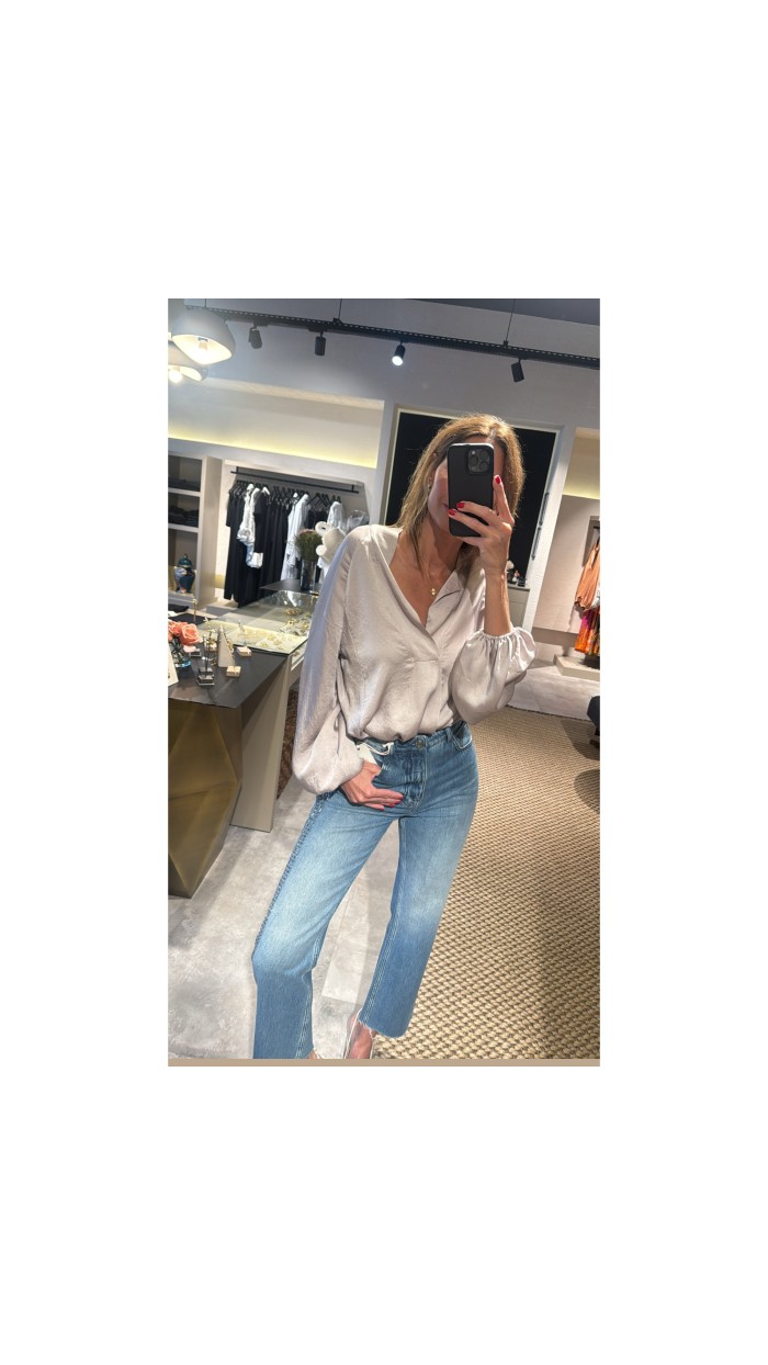 Lovesol Bej V Yaka Bluz