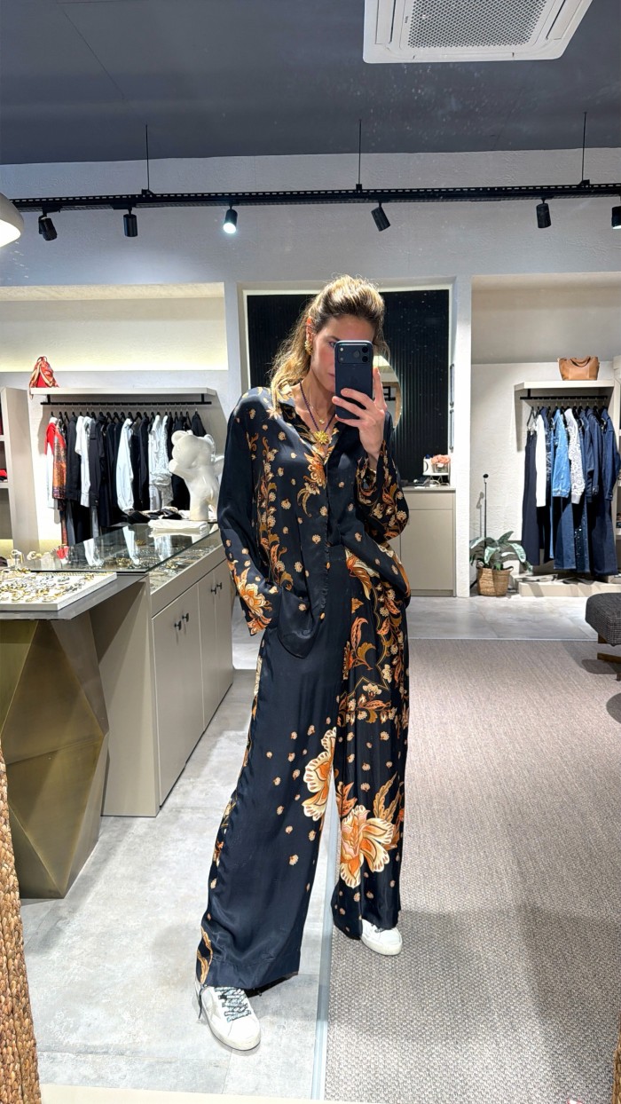 Siyah ve Kahve Desenli İpek Saten Takım