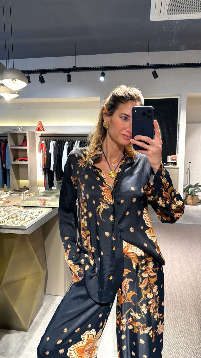 Siyah ve Kahve Desenli İpek Saten Takım