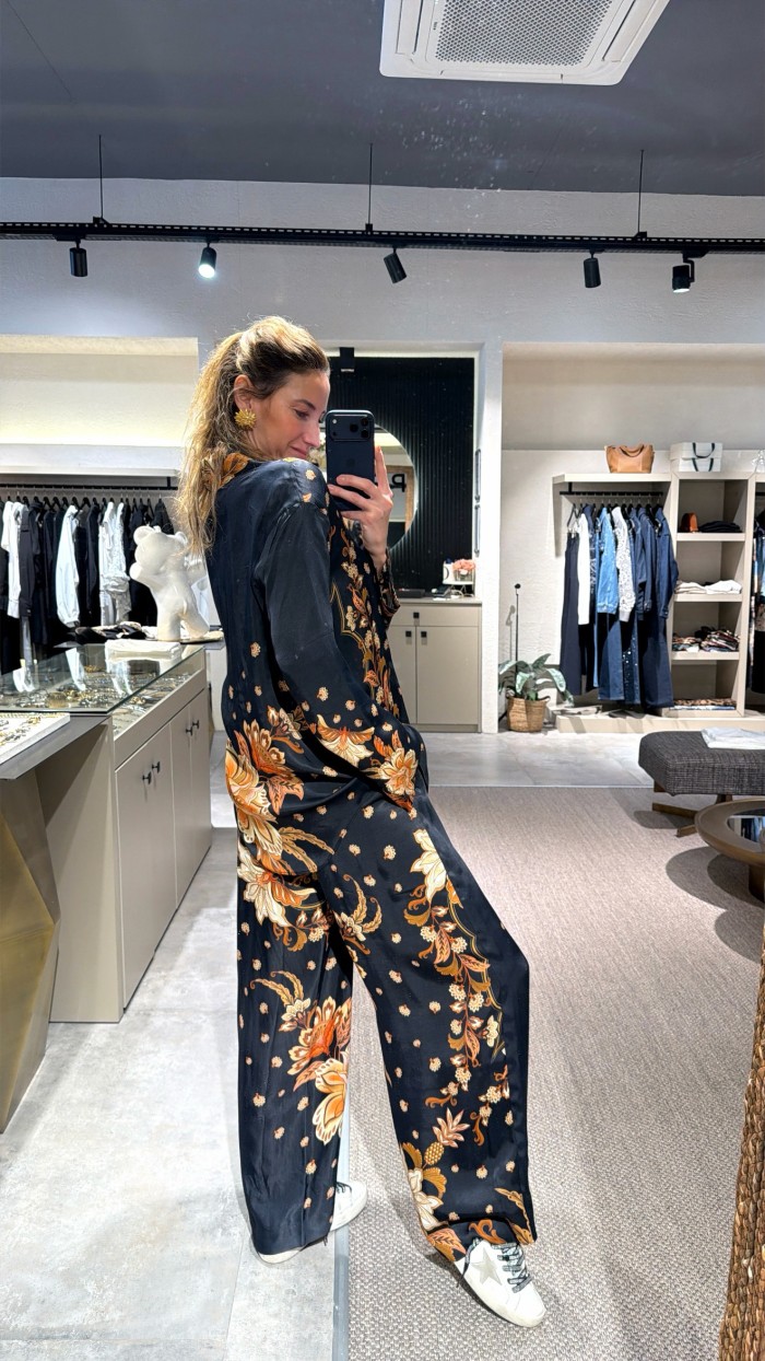 Siyah ve Kahve Desenli İpek Saten Takım