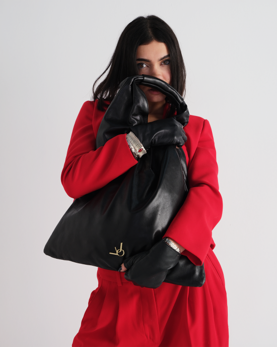 CLASSIC V IN BLACK CLASSIC V IN BLACK