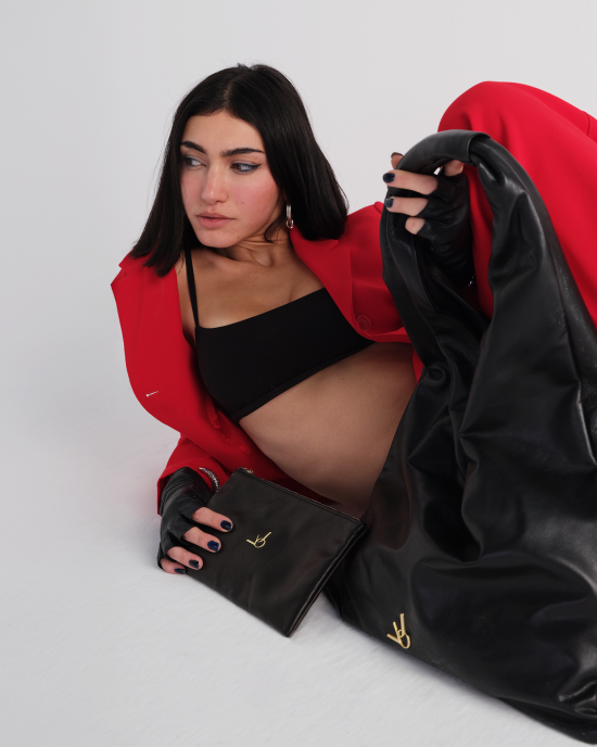 CLASSIC V IN BLACK CLASSIC V IN BLACK