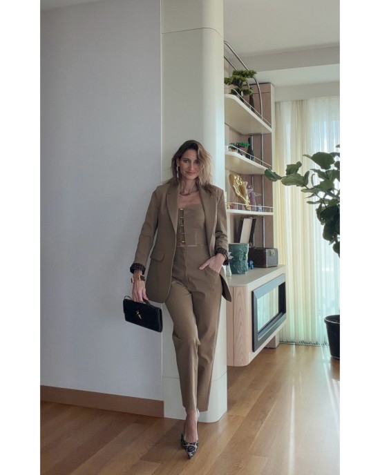 Elia Woody Crop Top