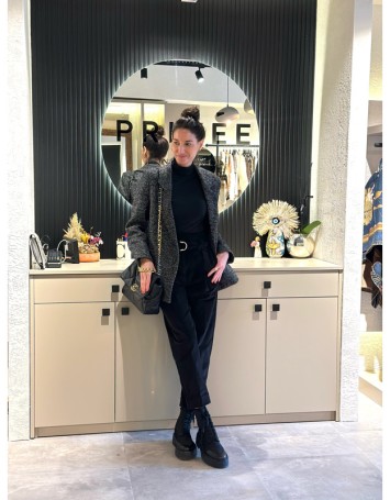 Siyah Kadife Kemer Detaylı Pantolon