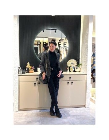 Siyah Kadife Kemer Detaylı Pantolon