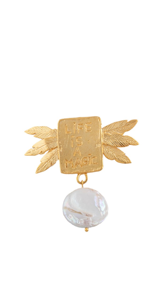 Life is a Magic Broş