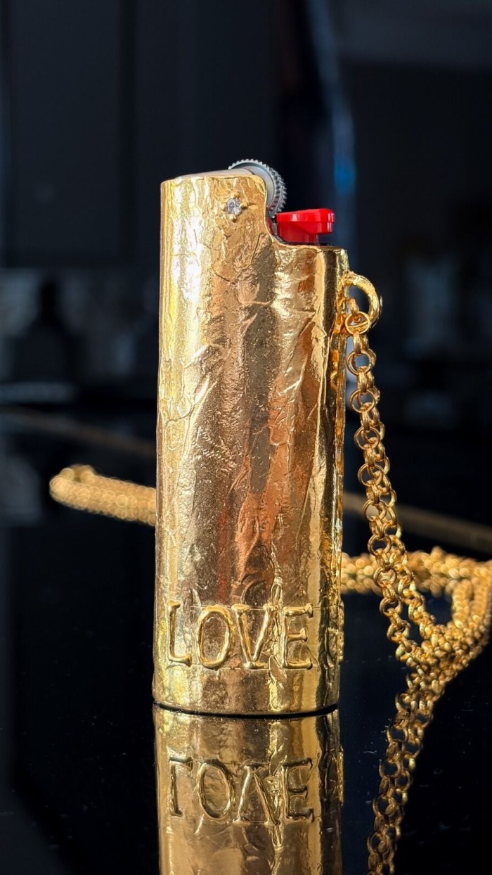 Love is Fire Lighter Holder Kolye