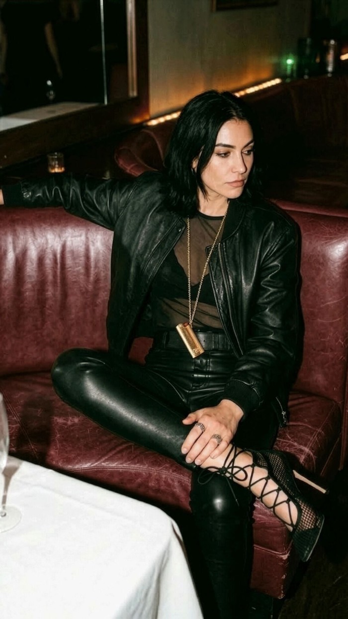 Love is Fire Lighter Holder Kolye