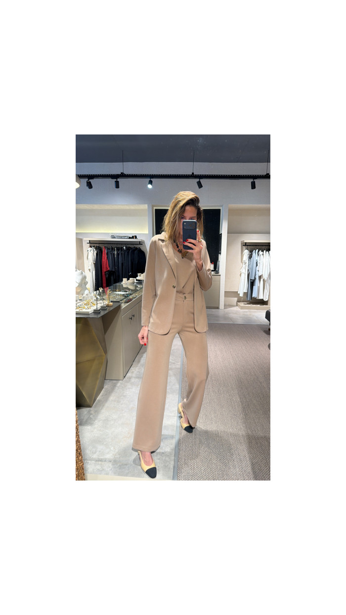Signature Knit Jacket Beige