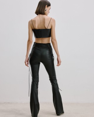Bağcık Detaylı Deri Pantolon
